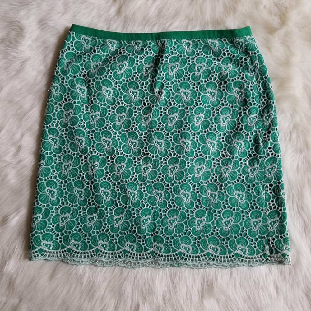 J. Crew Green Flounce Skirt with Floral Embroidery Size 0 - Picture 2 of 8
